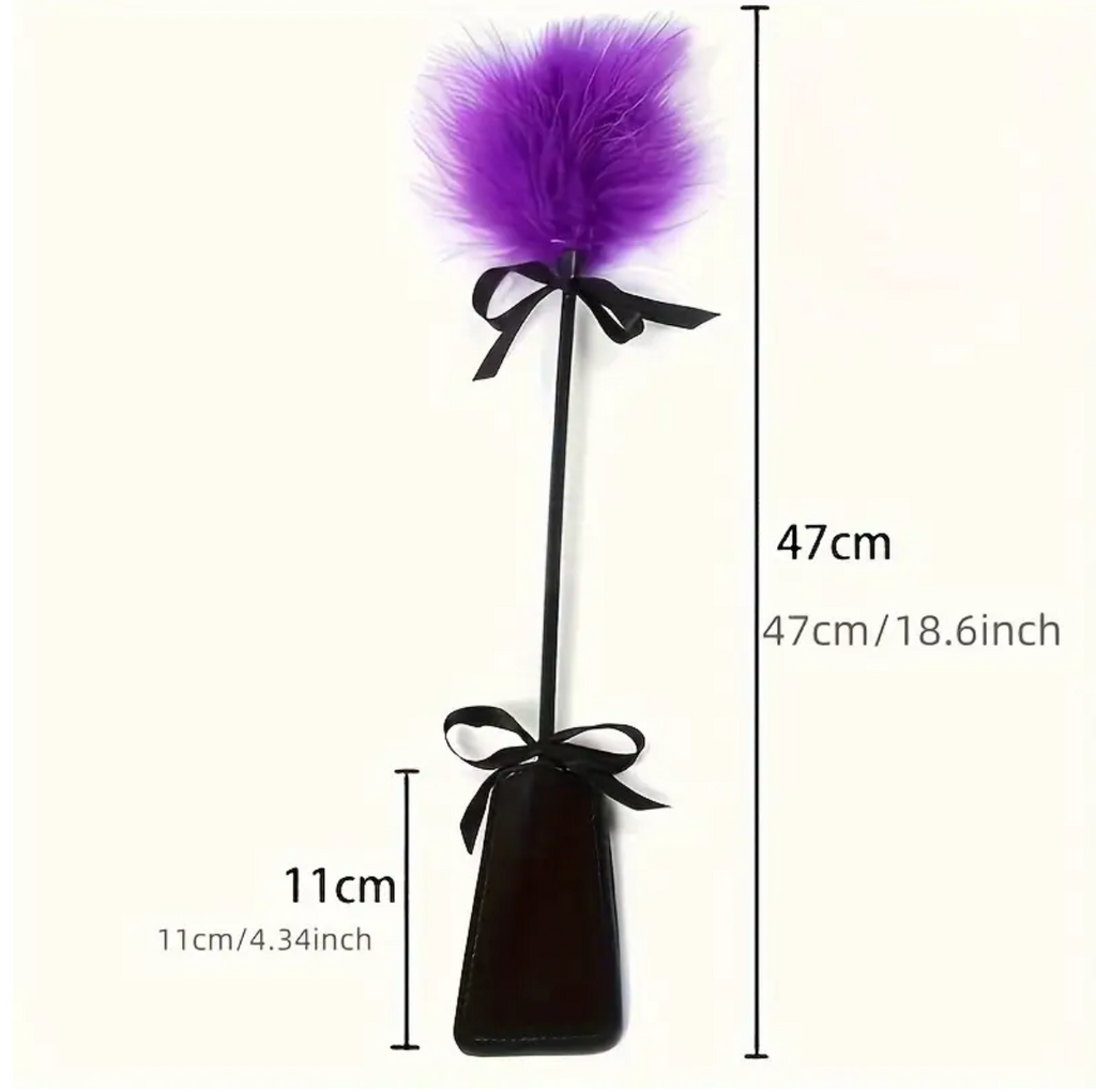 74 - Fusta Plumón – Doble Estímulo con Plumas y Cuerina